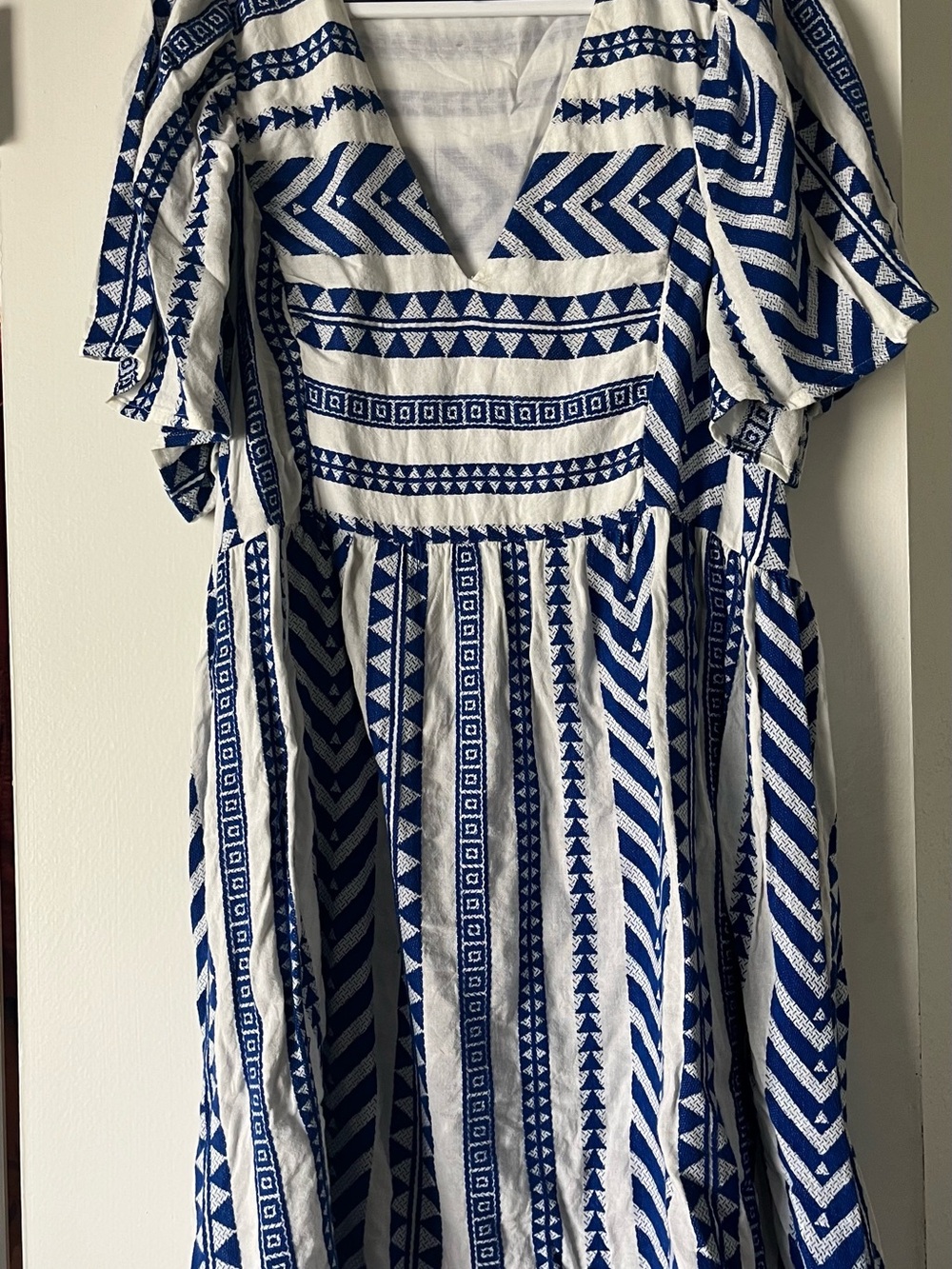 Old Navy Blue & White Geometric V-Neck Midi Dress